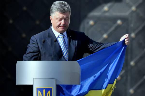 Не президентом, так депутатом: источник слил «план Б» Петра Порошенко