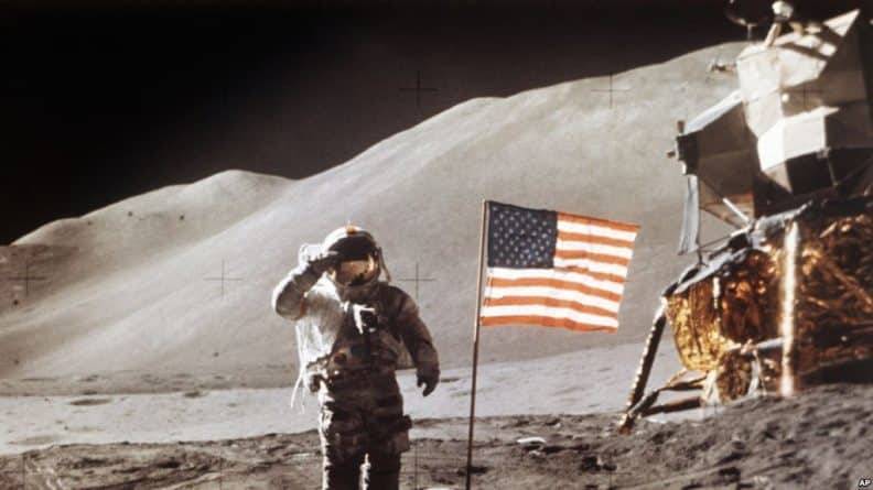 Власти США заявили о намерении высадить астронавтов на Луну в 2024 году