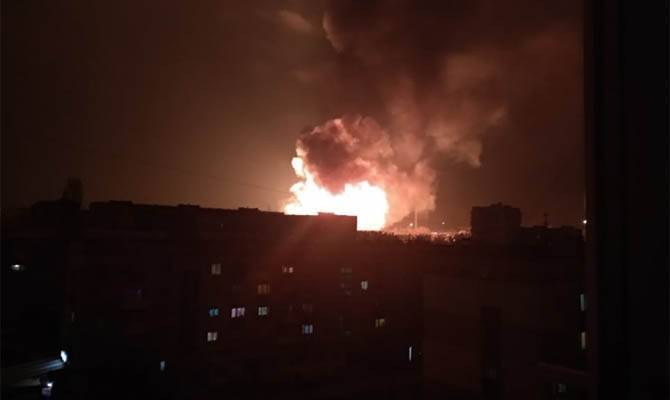 В Кировограде гремят взрывы, в городе пожар