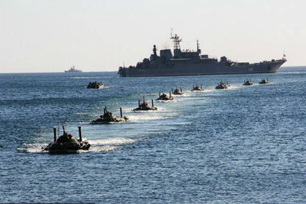 Эскадра натовских кораблей вошла в Черное море