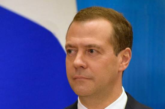 Медведев и члены правительства отчитались о доходах