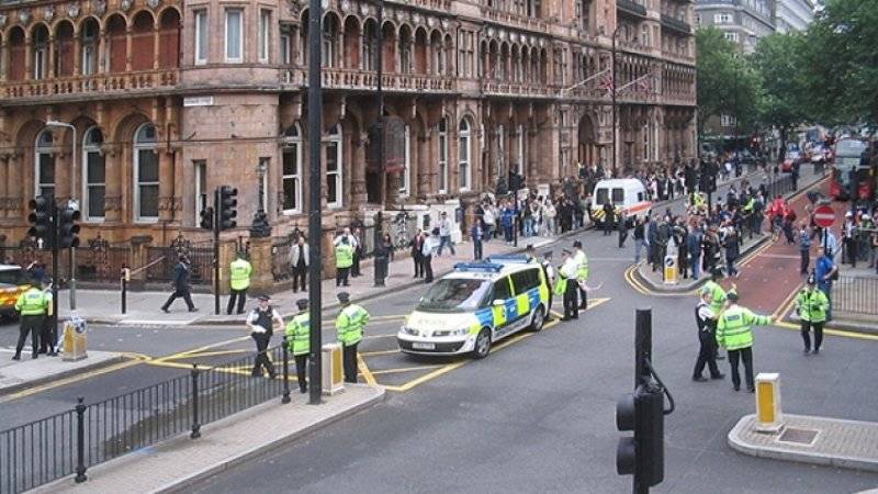 Пятеро человек задержаны в Великобритании после нападения с ножами в колледже