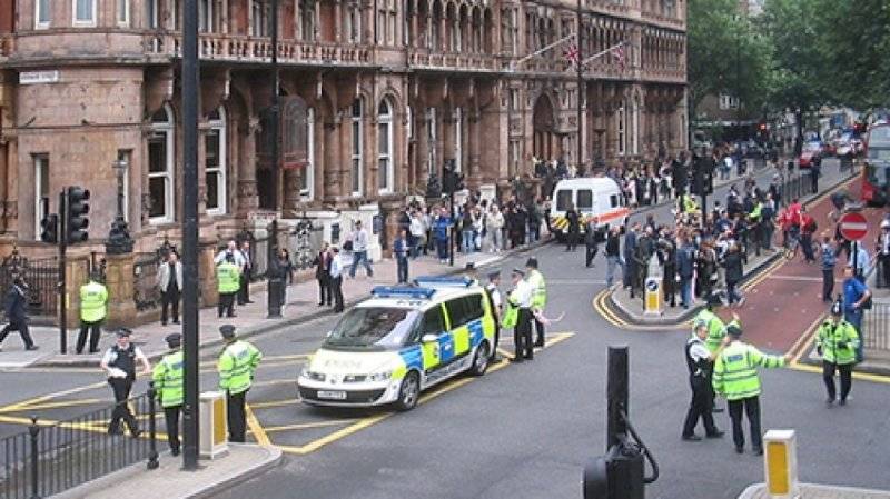 Скотланд-ярд расследует доставку взрывных устройств в аэропорты и на вокзал в Лондоне