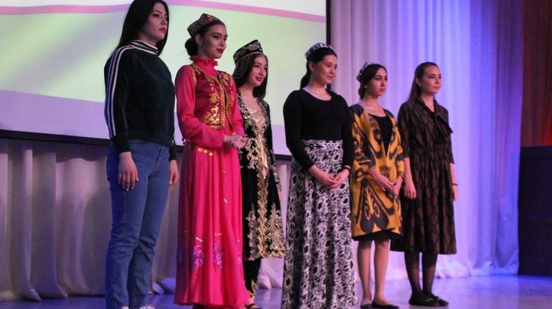 Красу Узбекистана выбирают в Казани | Вести.UZ