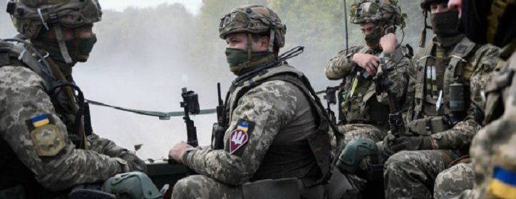 ВСУ вступили в бой с группой нациков, пытавшихся сбежать из Донбасса с оружием