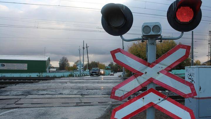 Мобильное приложение будет фиксировать нарушения ПДД на переездах Куйбышевской железной дороги