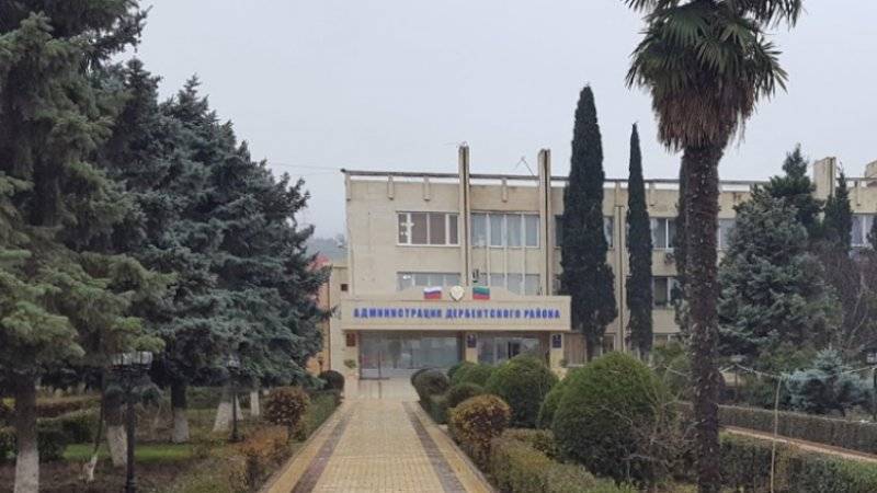 УБЭП проводит обыски в администрации Дербентского района Дагестана