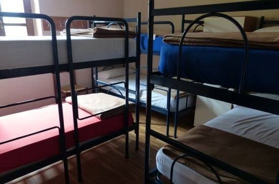 Совет Федерации одобрил закон о запрете хостелов в жилых помещениях