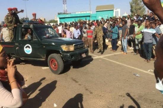 СМИ сообщили, что военные готовятся взять власть в Судане