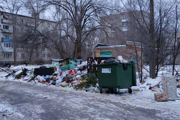 Путин поручил ограничить рост тарифов на вывоз мусора