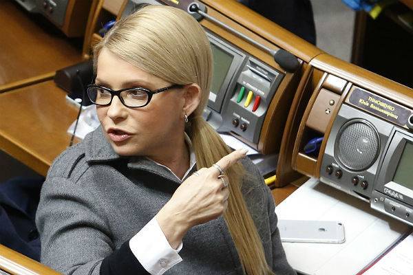 Тимошенко оценила препирательства Зеленского и Порошенко