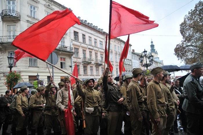 Вице-спикер Львовского облсовета проболтался: Люди хотят в империю