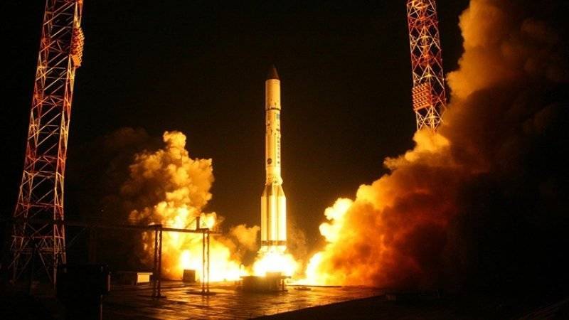 РИА Новости пишет, что запуск военного спутника «Благовест» перенесен на июль