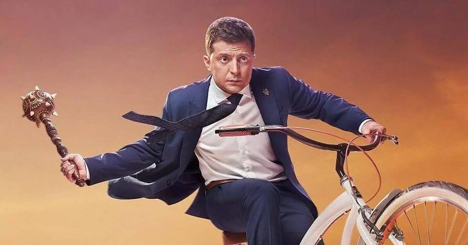 Зеленский пристыдил Порошенко в новом видеообращении
