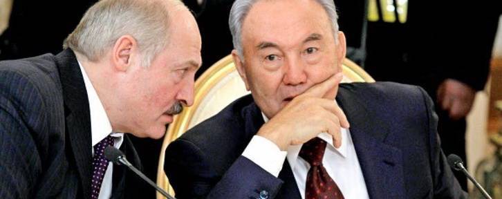 На белорусском ТВ спорят, повторит ли Лукашенко трюк Назарбаева