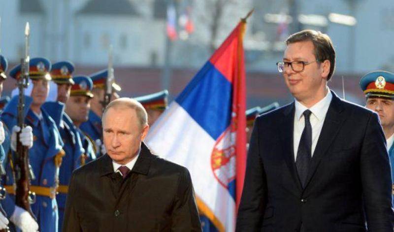 Лидер Сербии встретится с Путиным, чтобы усилить позиции в споре по Косово