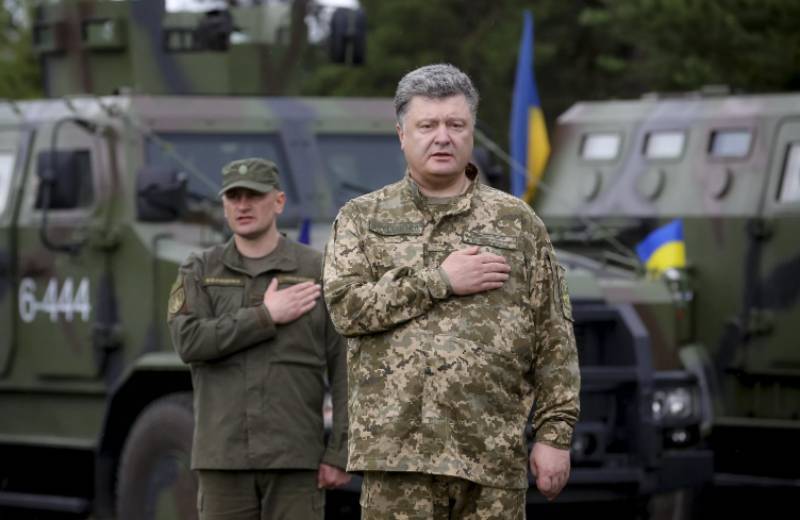 Националист Хмара: Порошенко – украинский главнокомандующий, внедрённый Путиным