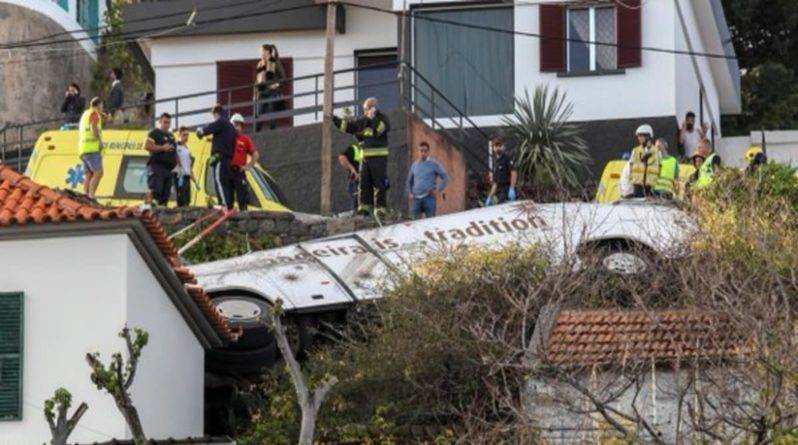 На Мадейре разбился туристический автобус: погибли 29 человек