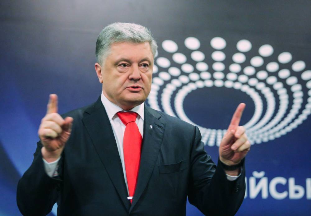 Кандидат Порошенко обзванивает украинских избирателей