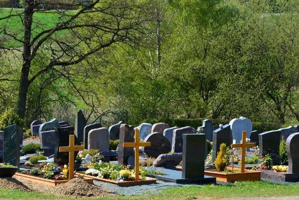 В России разрешат частные кладбища