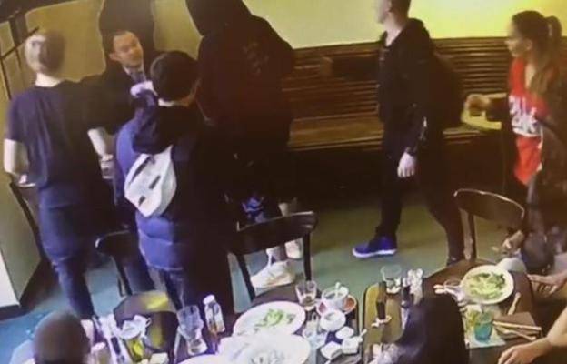 Появилось полное видео избиения чиновников Кокориным и Мамаевым