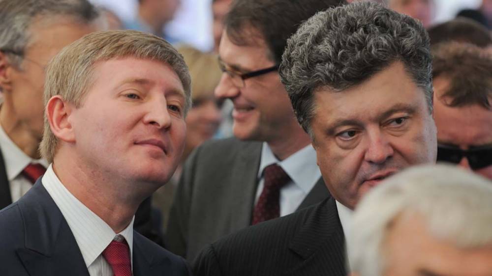 Ахметов помог Порошенко удержаться, заявили в России