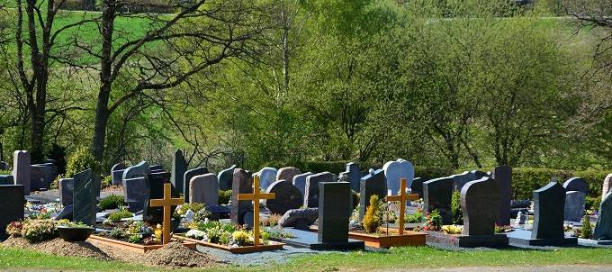 Россиян будут хоронить на частных кладбищах