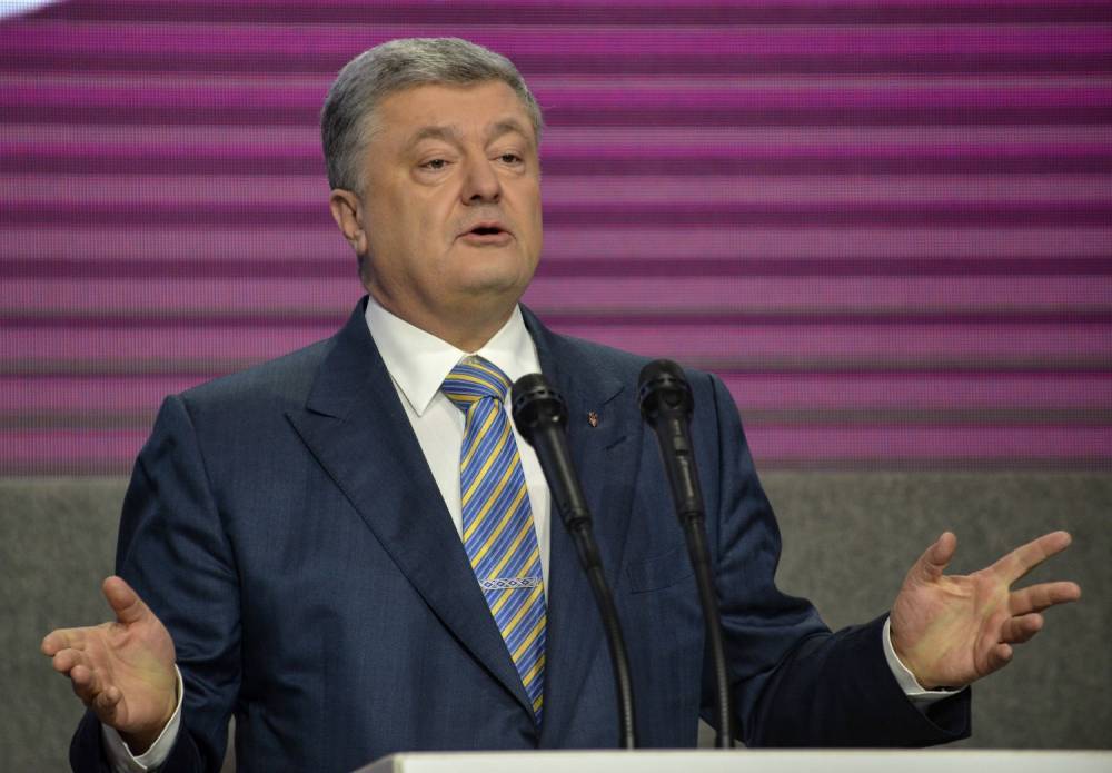 Зеленский уверенно опережает Порошенко на выборах Украины
