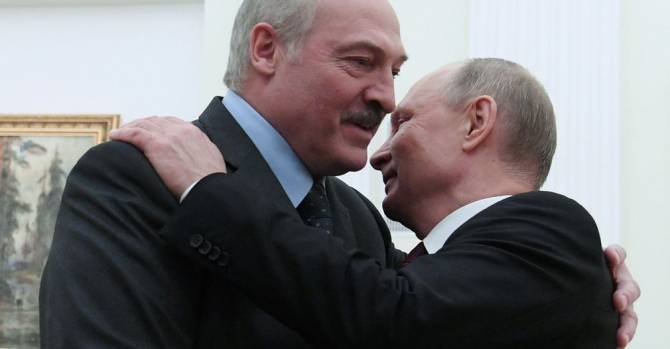 Bloomberg: У Путина растет недовольство по поводу Лукашенко