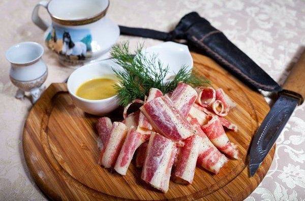 В Госдуме рассказали, что предпочитают мёрзлую жеребятину еде из Европы после предложения запретить ввоз хамона