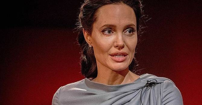 Похудевшая Анджелина Джоли страдает от паралича и пишет завещание
