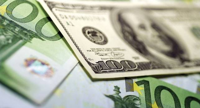 Разворот на бирже: белорусский рубль девальвировался к евро и доллару