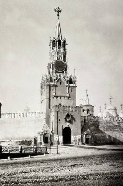 361 год назад главная башня Кремля стала Спасской