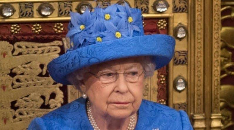 Королева боится, что ее втянут в хаос Brexit