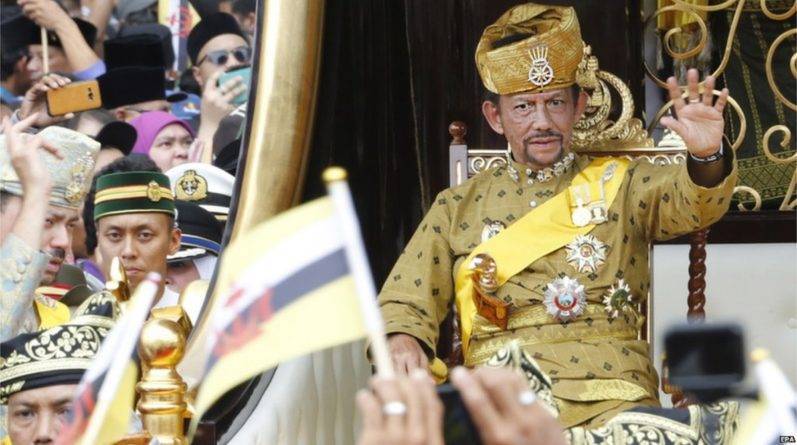 Султан Брунея ввел смертную казнь за гомосексуализм - theuk.one - Бруней - Азия