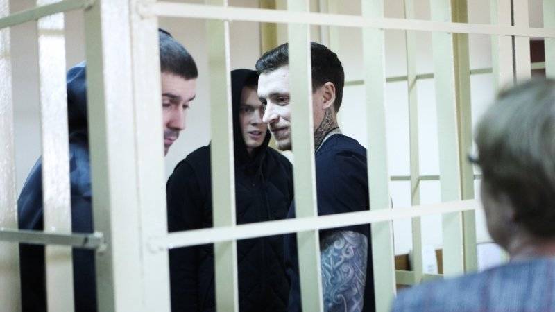 Кокорин и Мамаев прибыли в суд с вещами