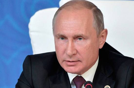Путин сообщил о скором принятии стратегии развития Арктики до 2035 года