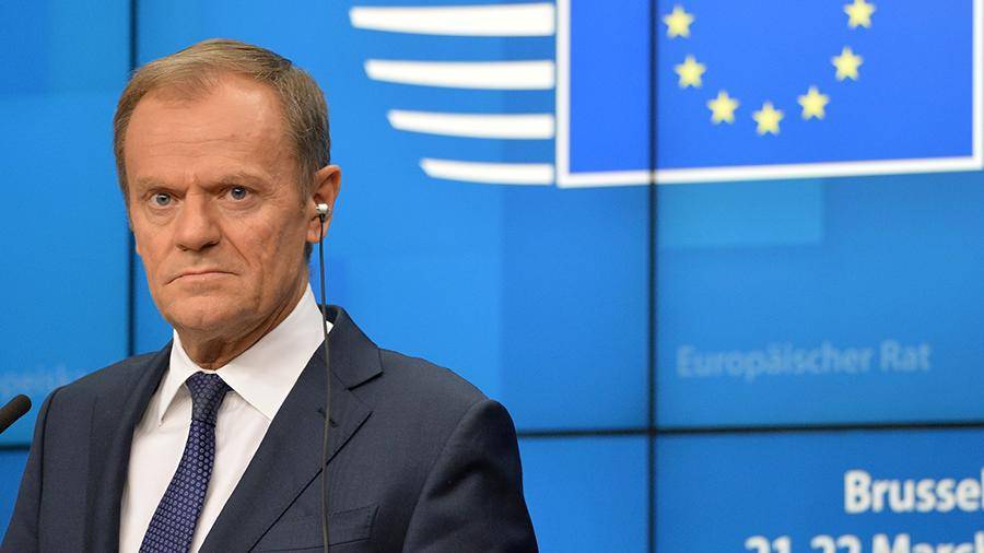 Туск выразил надежду на последовательную политику Зеленского по интеграции с ЕС