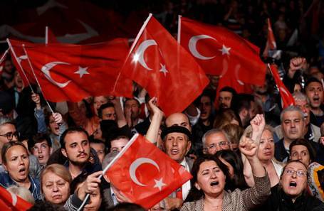 Население Стамбула мобилизуется для повторного голосования на выборах мэра