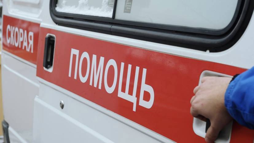 Шесть человек пострадали в ДТП с трамваем и микроавтобусом в Петербурге