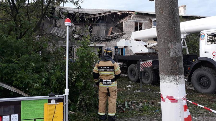 Трое мужчин погибли при пожаре в частном доме в Ростовской области