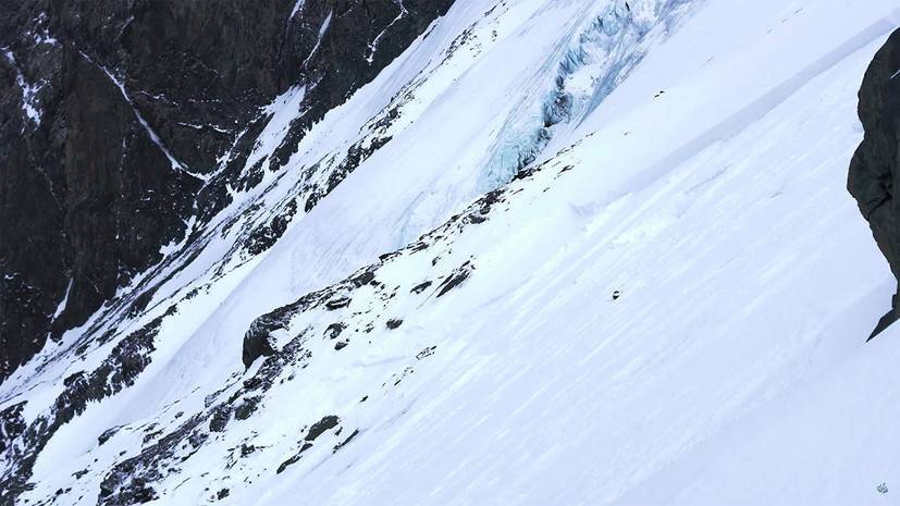 Опознаны тела пятерых попавших на Алтае под лавину туристов