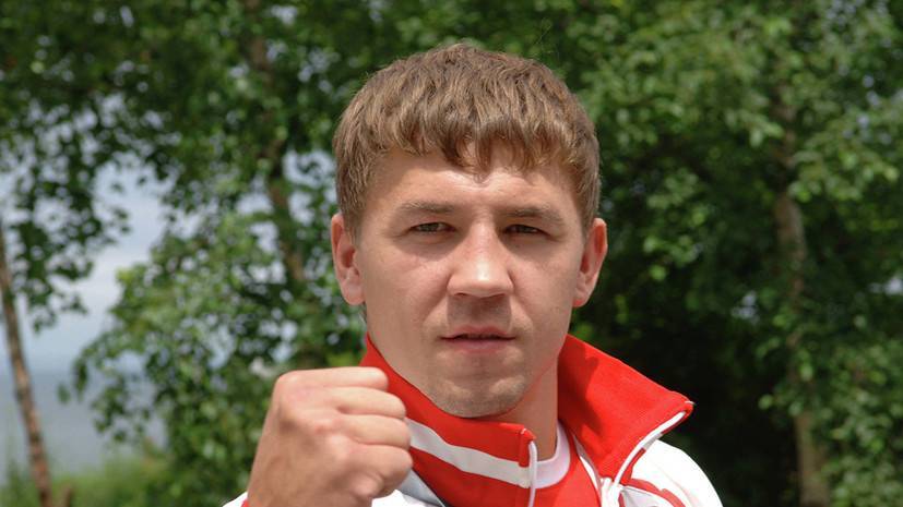 Боксёр Коробов завершил вничью бой за титул временного чемпиона WBC