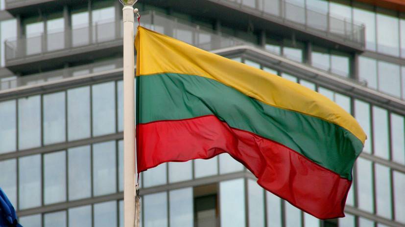 Литва выступила за санкции против России из-за решения по паспортам