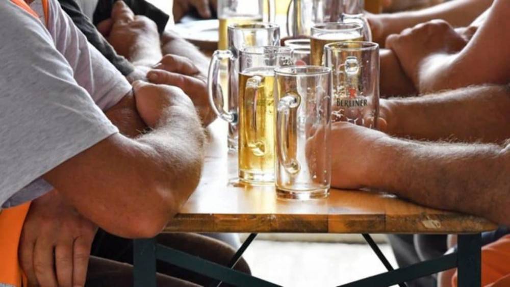 Столько немцев употребляют спиртное на работе