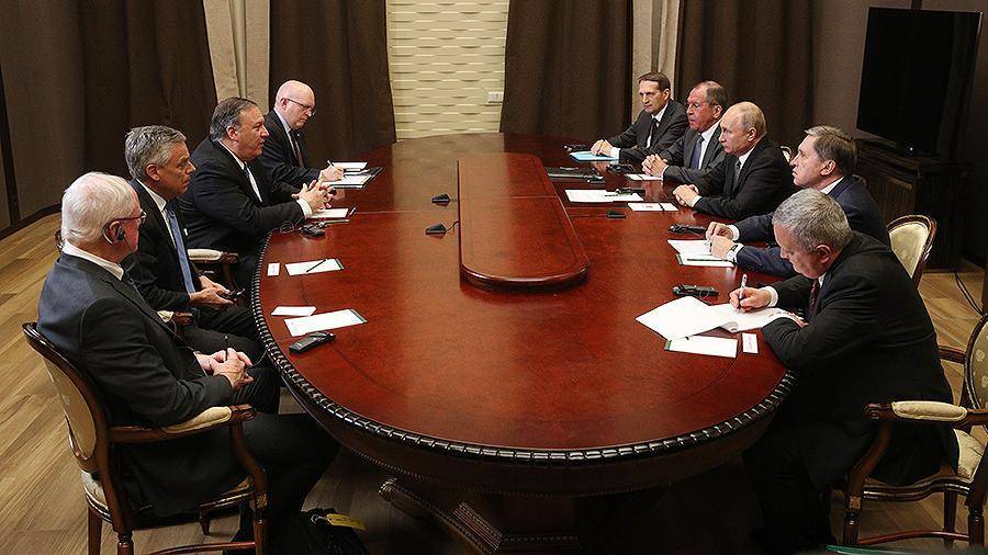 СМИ рассказали о меню Путина и Помпео на переговорах в Сочи