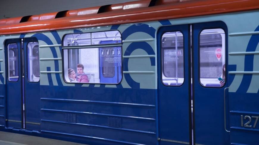 На «синей» ветке московского метро произошел сбой