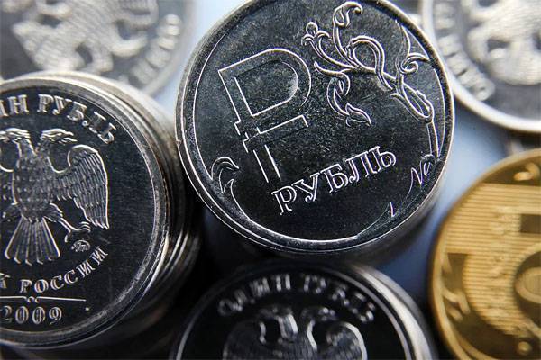 Эксперты: рубль ждет серьезное испытание на прочность