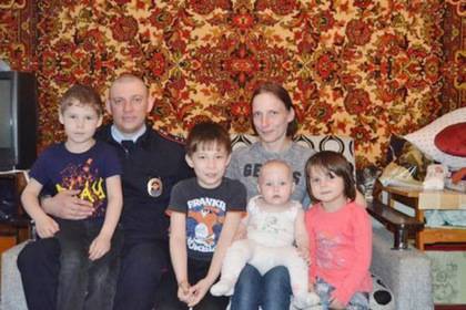 Российский участковый спас пятерых при пожаре
