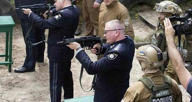 Нацполиция Украины перевооружается на пистолеты-пулемёты Heckler &amp; Koch МР-5
